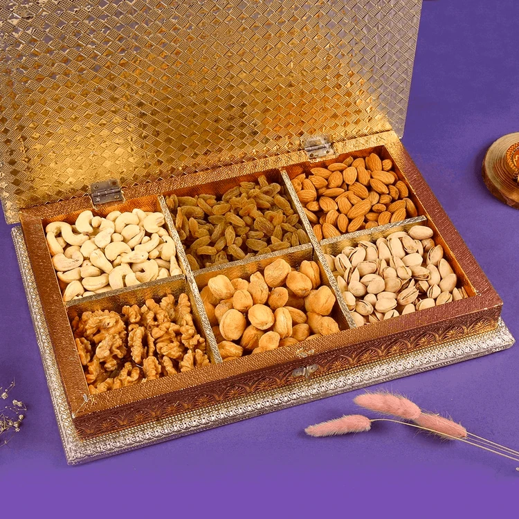 SRS Assorted Traditional Dry Fruits Gift Pack (810 g) (Dry Fruits Udugore Pack)