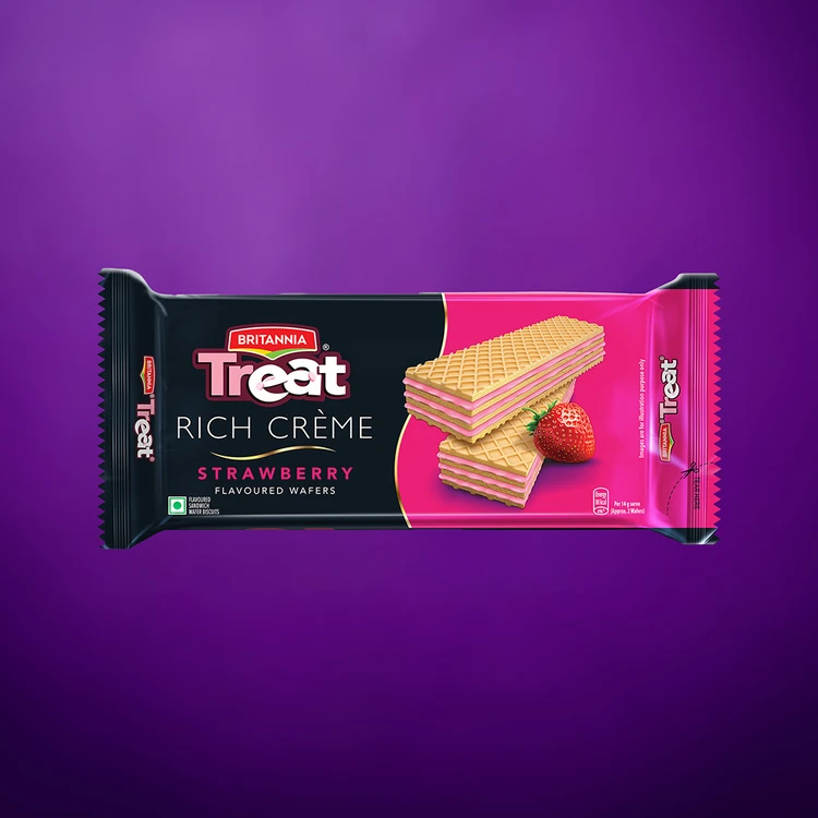Britannia Treat Strawberry Flavoured Wafers