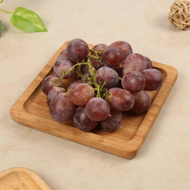 Red Globe Grapes (Kempu Drakshigalu)