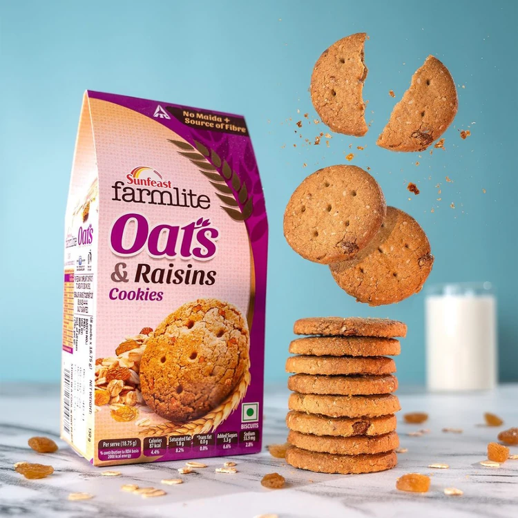Sunfeast Farmlite Oats with Raisins Cookies