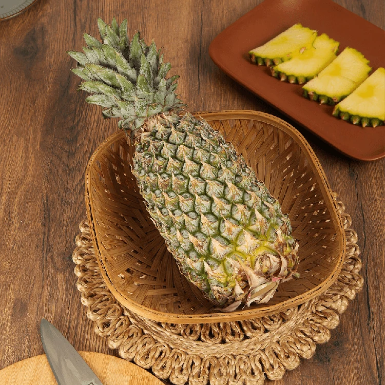 Organically Grown Pineapple - (0.9-1.5) kg (Ananas)