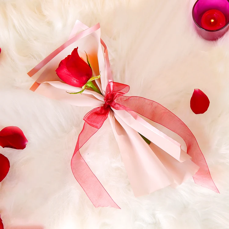 FlowerAura Timeless Single Rose Bouquet Special Offer