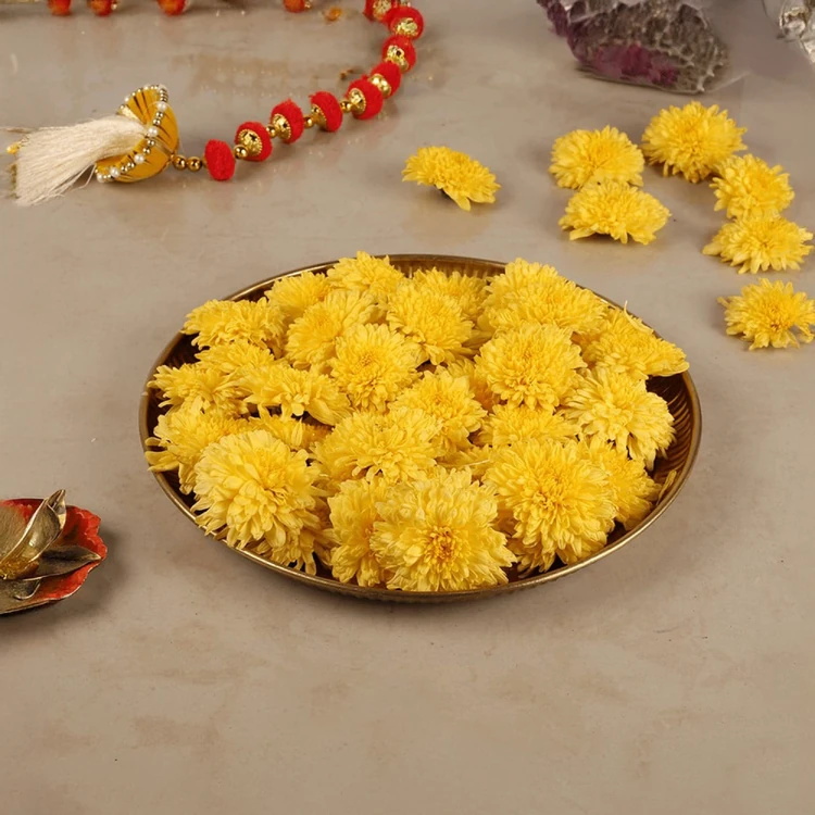 CC Yellow Chrysanthemum Flowers by Freshbury (Sevanthige Hoovu)