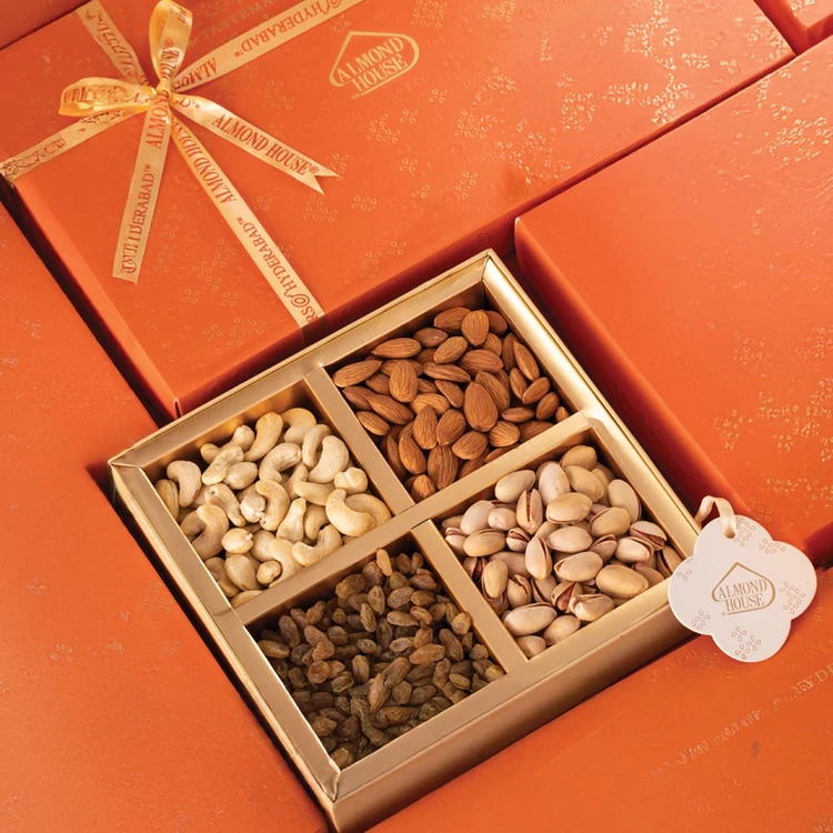 Almond House Dry Fruits Gift Pack (Dry Fruits Udugore Pack)