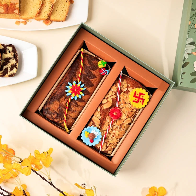 Creme Castle Rakhi Special Teacake with Edible Rakhis