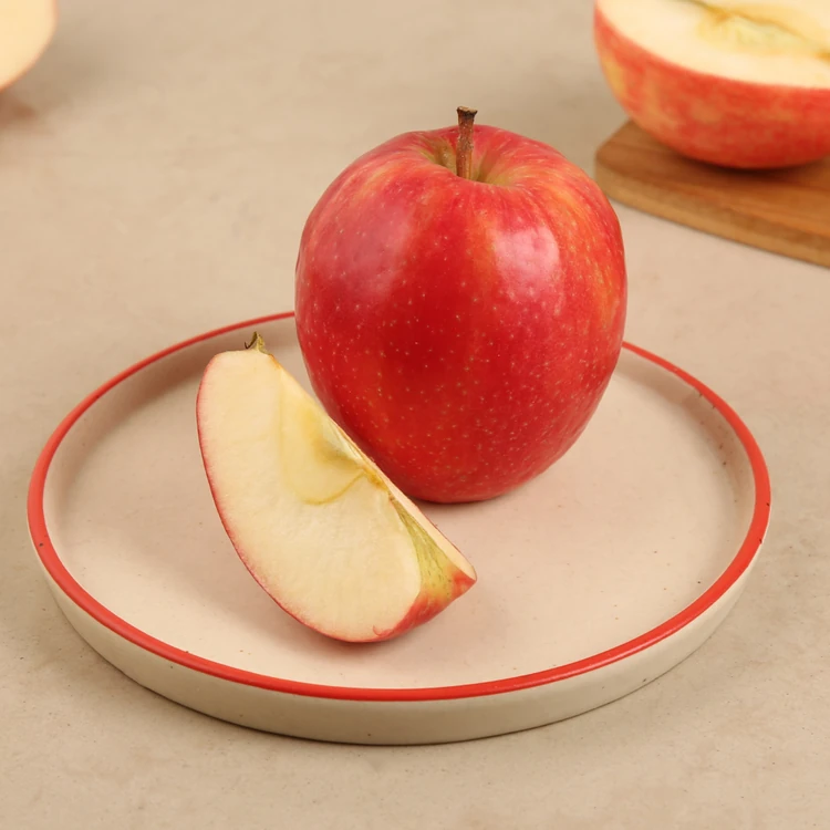 Royal Gala Apple - Imported (Sebu)