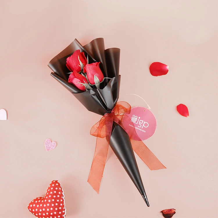 IGP - Captivating Red Roses Mini Bouquet