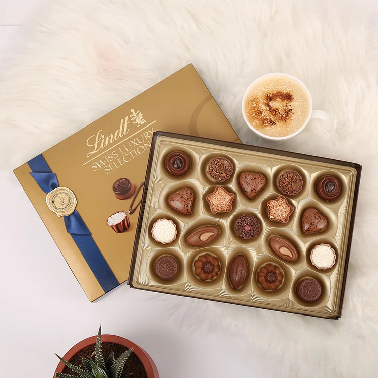 Lindt Lindor Swiss Luxury Selection Chocolate Gift Pack
