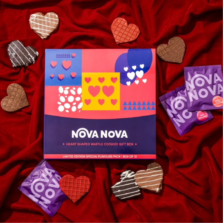 Nova Nova Heart Shaped Waffle Cookies & Chocolate Gift Pack