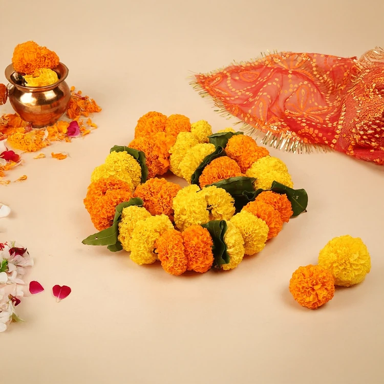 Ashoka Leaves & Mix Marigold Flowers Toran / Bandhanwar Freshbury