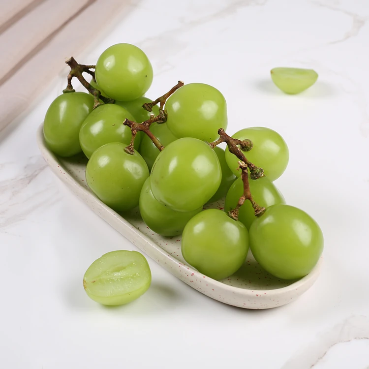Shine Muscat Green Grapes (Hasiru Drakshigalu)
