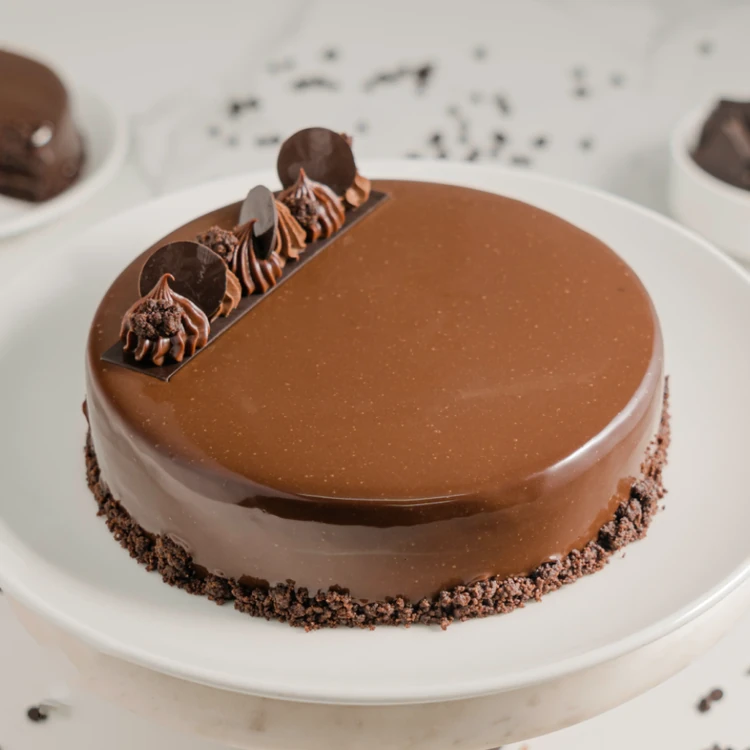 Creme Castle Belgian Chocolate Truffle Eggless Cake